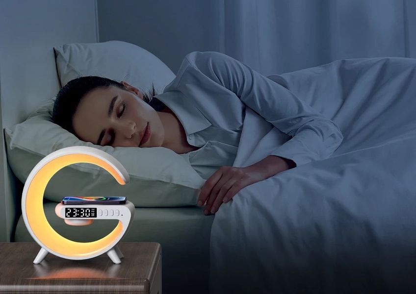 Ночник аккумуляторный RGB Mini G 63 с беспроводной зарядкой 15W и Bluetooth колонкой Настольная смарт лампа 100-G63 фото